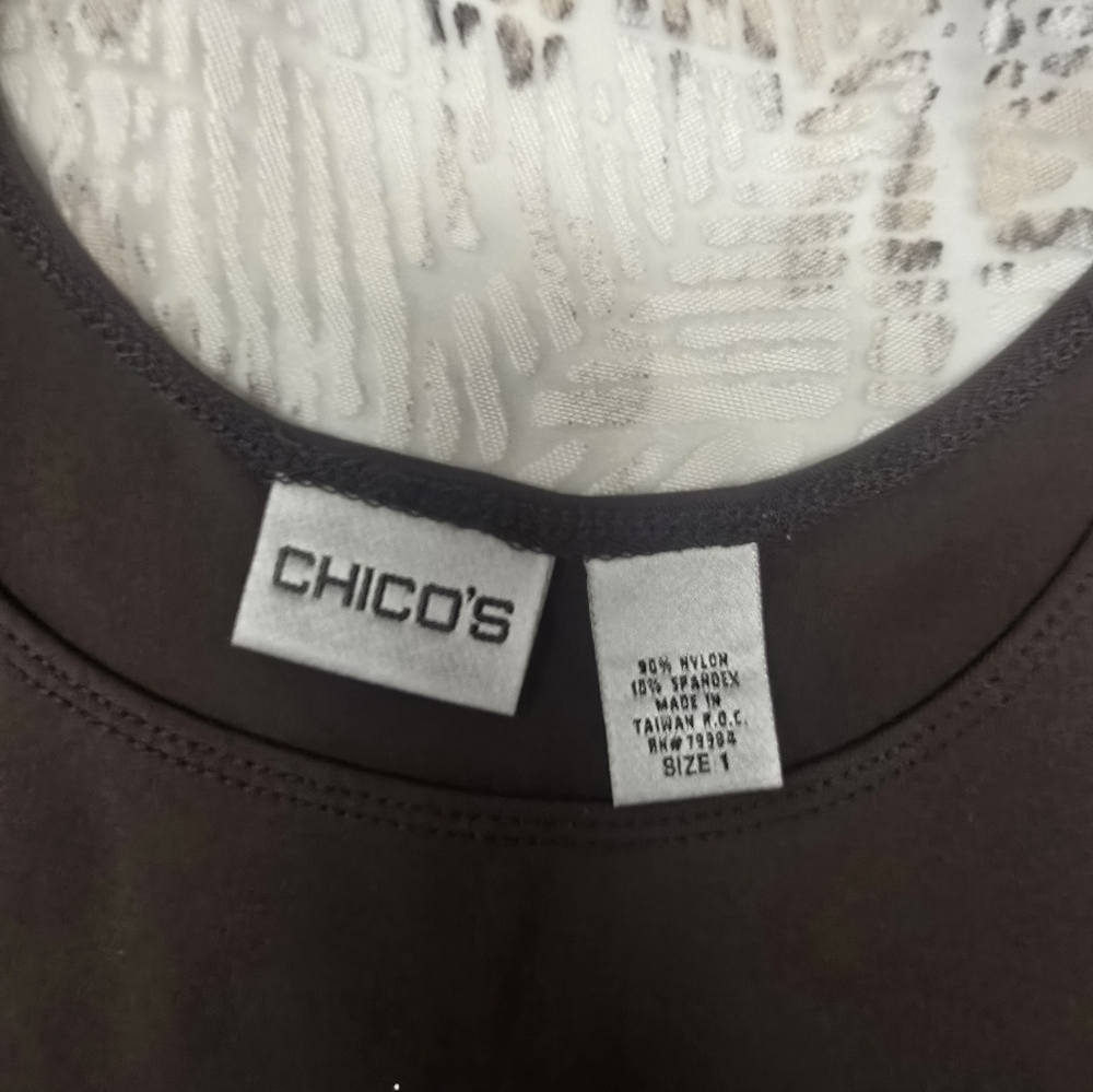 Abstract Patterned Button-Up Blouse - image 2